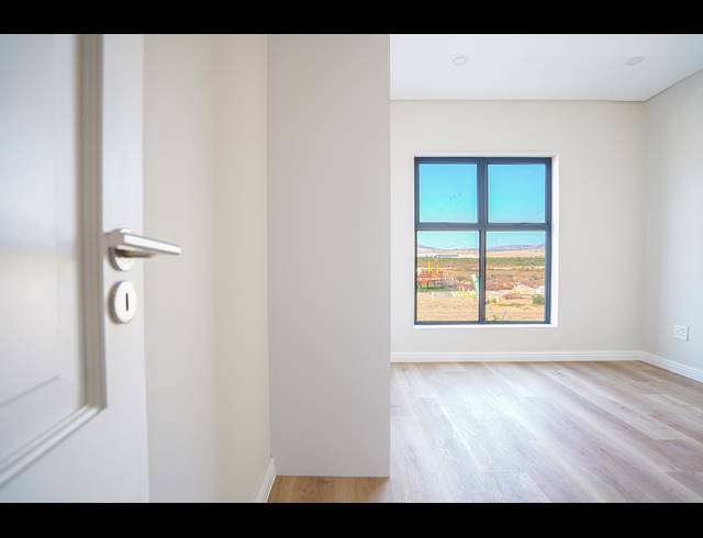 3 BEDROOM TOWNHOUSE FOR SALE IN SANDOWN